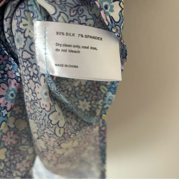 Frankie’s Bikinis Fifi Silk Button Up Shirt in Springtime⭐️ - Picture 6 of 8